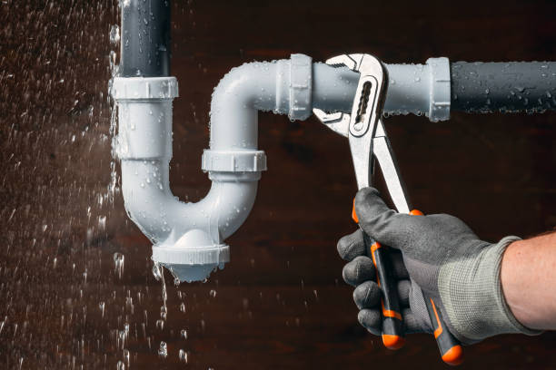 Professional Drain Cleaning technician working in Saul, KY